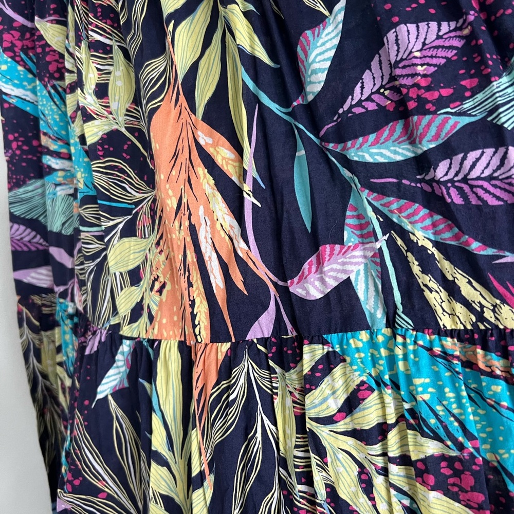 Multicolor Leaf Pattern Dress - Picture 3 of 7